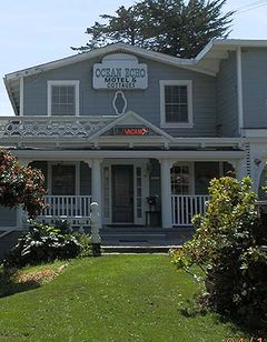 Ocean Echo Inn & Beach Cottages