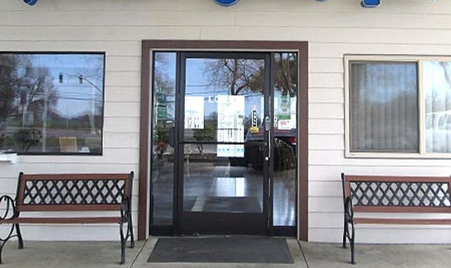 Valley Oaks Inn Woodland Exterior