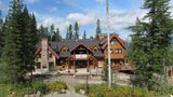 Winston Lodge & Spa Exterior