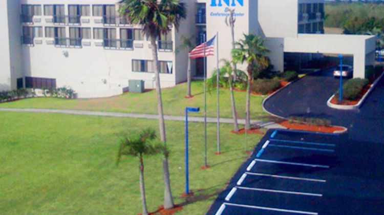 Port LaBelle Inn & Conference Center Exterior