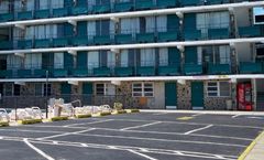 Skyview Manor Motel