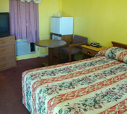Madill Inn Room