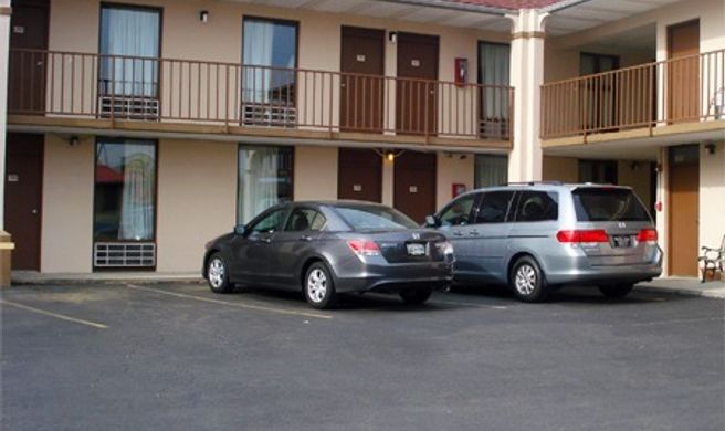 Parkway Inn Morristown Exterior