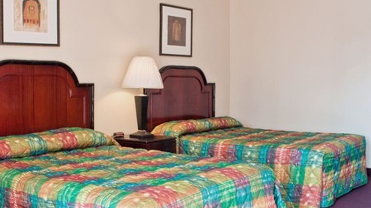 Parkway Inn Morristown Room