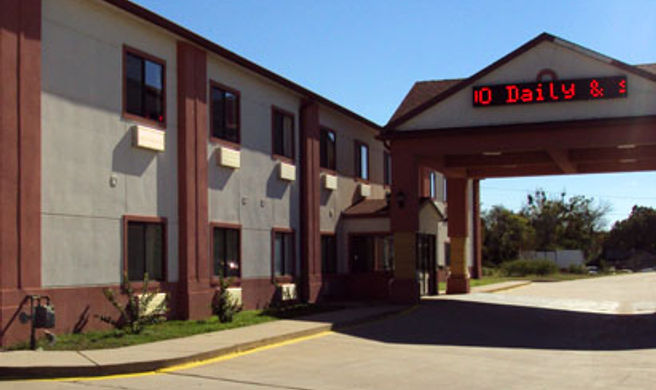 Tropicana Inn & Suites Dallas Exterior