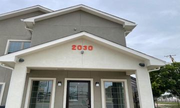 Buzen Suites Las Colinas Motel