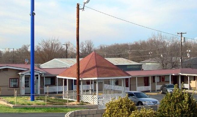 Budget Inn Madill Exterior
