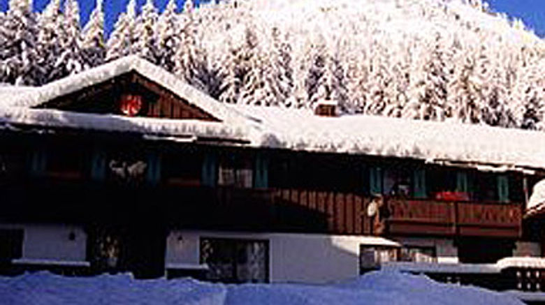 <b>Crystal Mountain Hotels Exterior</b>