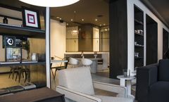 Pol & Grace Hotel