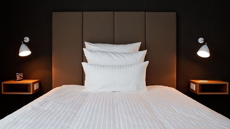June Six Hotel Berlin City West Room