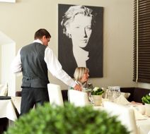 Schiefer Hotel Restaurant