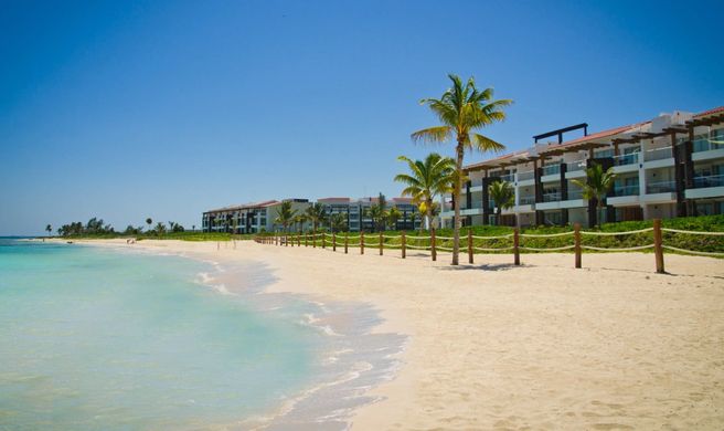 Mareazul Beach Front Resort Exterior