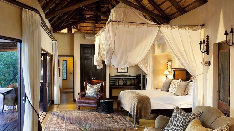<b>Lion Sands Tinga Lodge, Sabi Sands Room</b>