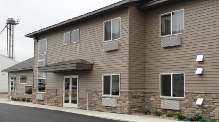 Canby Inn And Suites Exterior