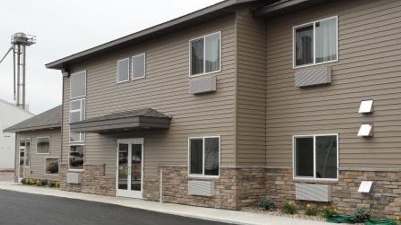 <b>Canby Inn And Suites Exterior</b>