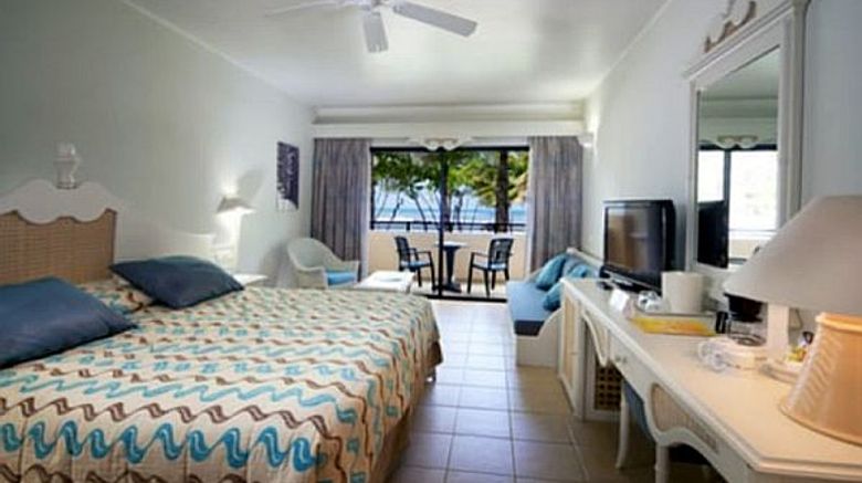<b>Iberostar Waves Costa Dorada Room</b> <b>Iberostar Waves Costa Dorada Room</b>