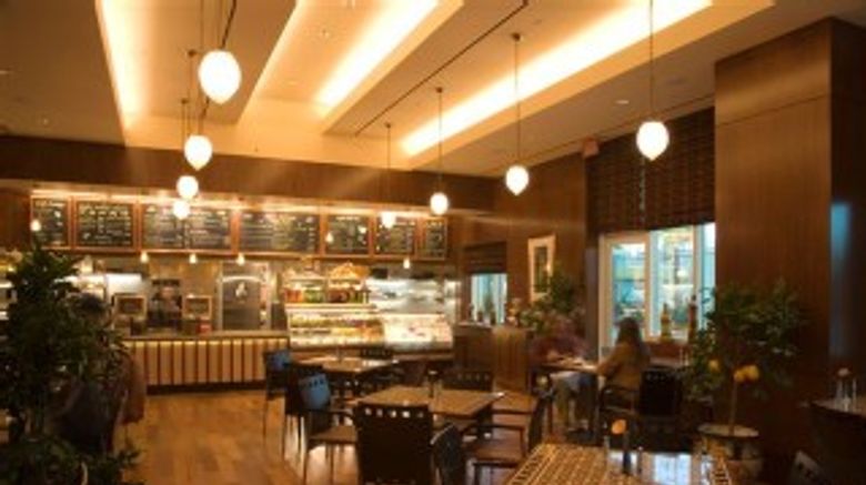 <b>Luxury Suites Intl at The Signature Restaurant</b> <b>Luxury Suites Intl at The Signature Restaurant</b>
