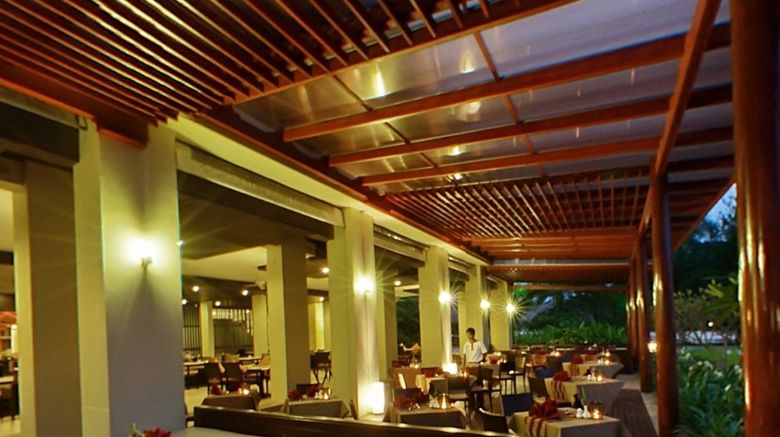 <b>Apsaras Beach Front Resort & Villa Restaurant</b>