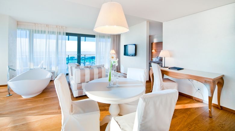 <b>Falkensteiner Hotel & Spa Iadera Suite</b> <b>Falkensteiner Hotel & Spa Iadera Suite</b>
