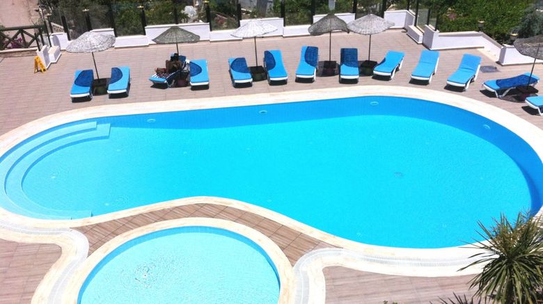 <b>Sunny Garden Nilufer Hotel Pool</b>