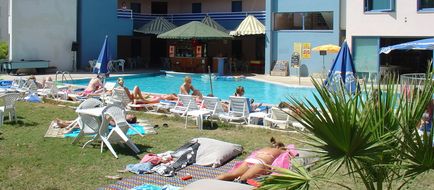 Happy Apart Hotel Pool