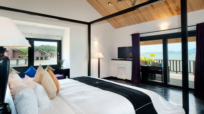 <b>Vedana Lagoon Resort & Spa Room</b>