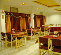 Hotel Gorbandh Restaurant