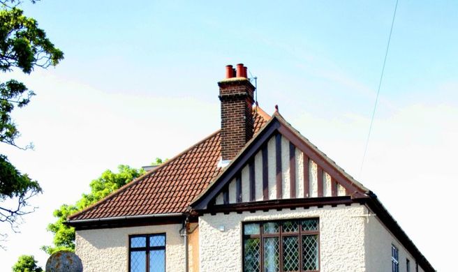 Lattice Lodge Guest House Exterior