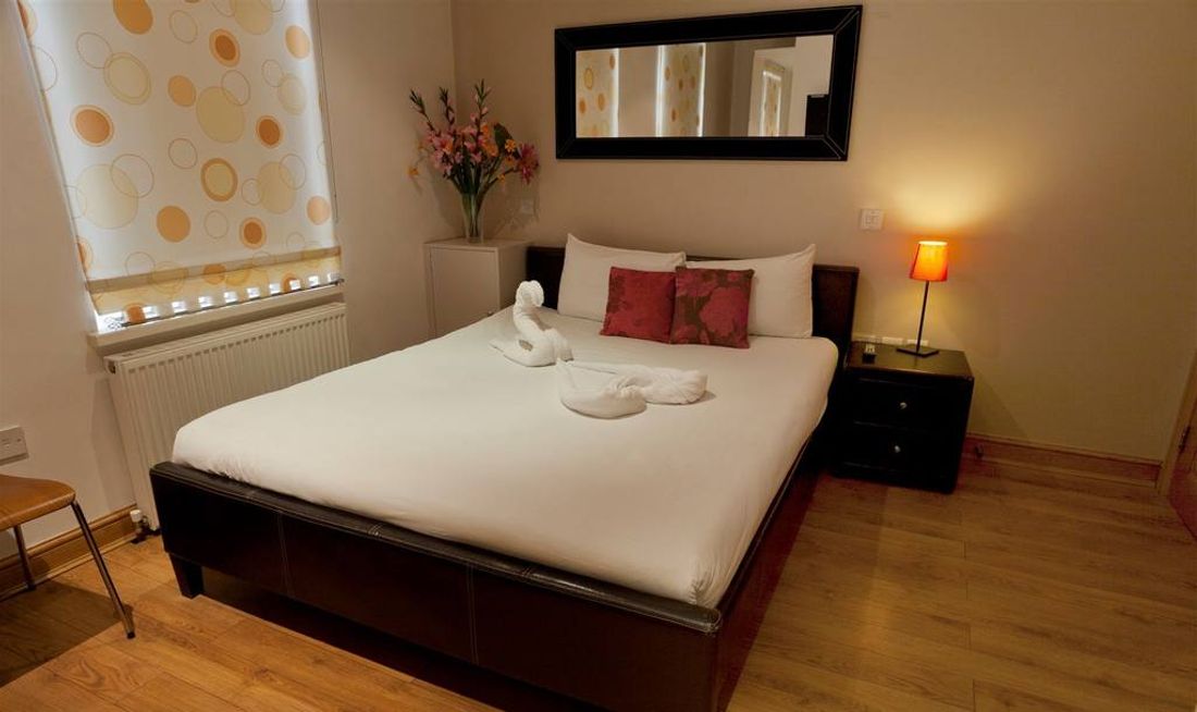 274 Suites Room