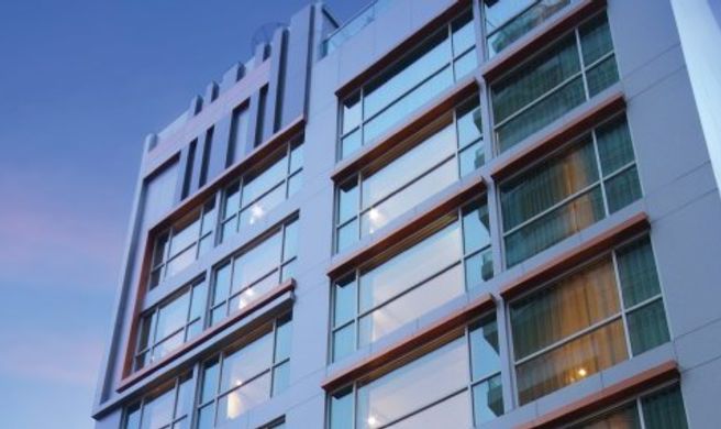 Amora NeoLuxe Hotel Exterior