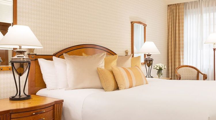 Orchard Hotel Room