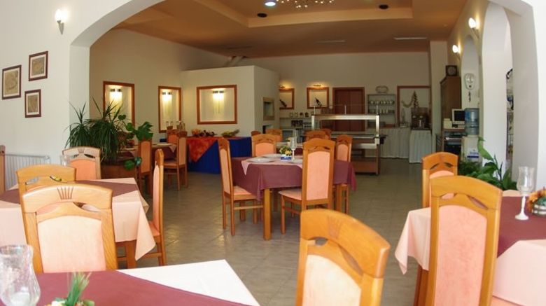 <b>Hotel Villa Holiday Restaurant</b>