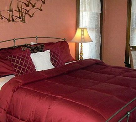 The Mansion Bed & Breakfast Room