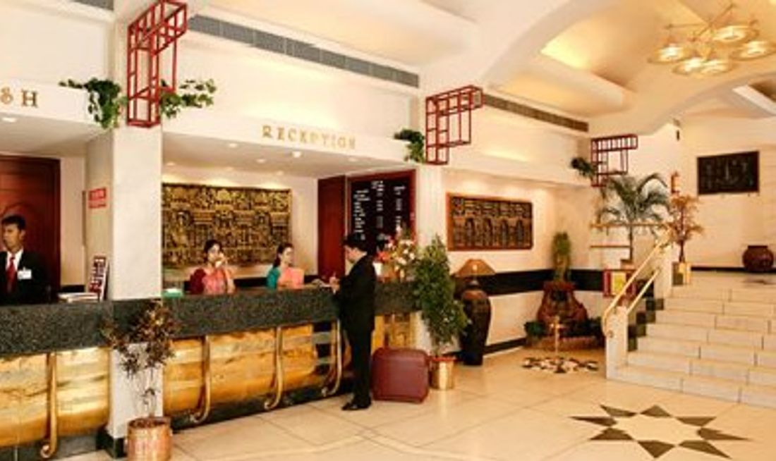 Hotel Heritage Inn Lobby