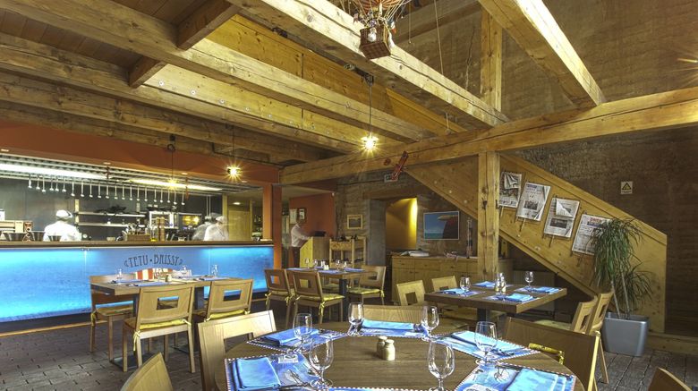 <b>Park Holiday Restaurant</b>