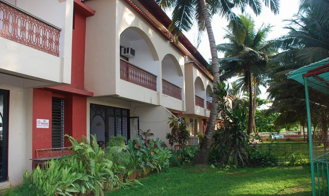 Swimsea Beach Resort Exterior