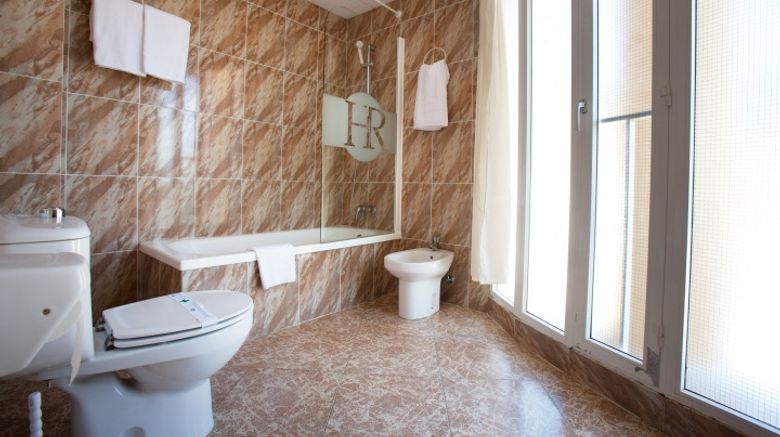 <b>Hotel Ronda II Health</b>