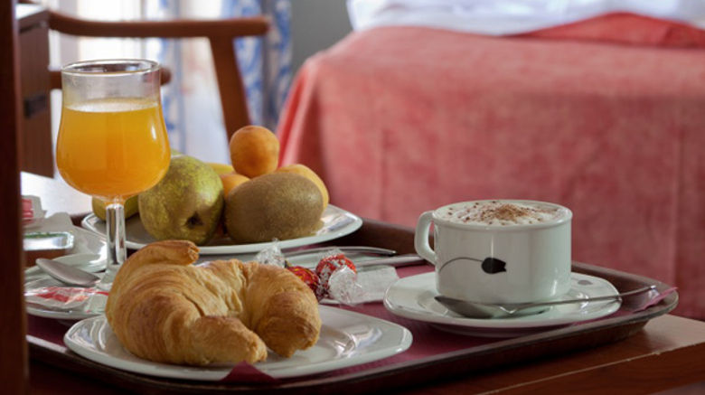 <b>Hotel Ronda II Room</b>