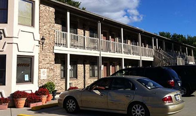 East Street Inn & Suites Tipton Exterior