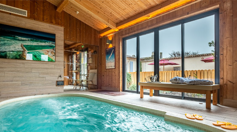 <b>La Baronnie Hotel & Spa Pool</b>