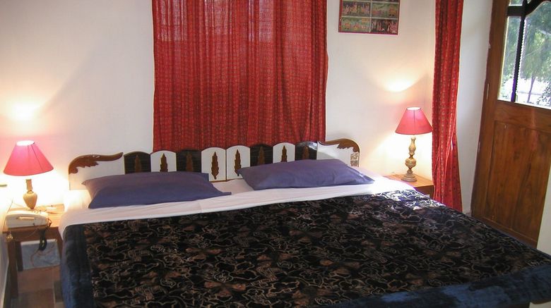 <b>Hotel Golden City Room</b>