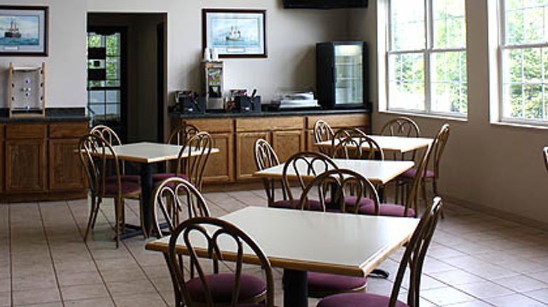 Lakefront Paradise Lodge Lobby