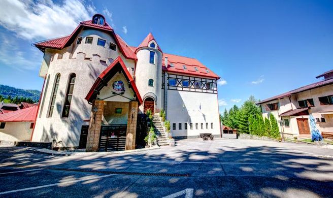 House of Dracula Exterior