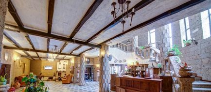 House of Dracula Lobby