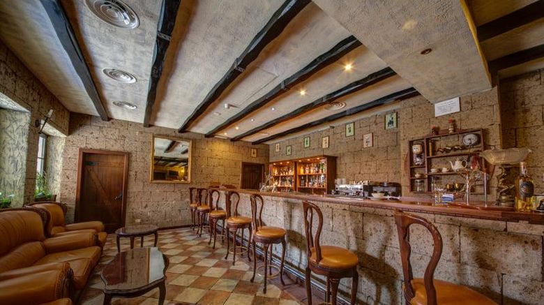 <b>House of Dracula Restaurant</b>