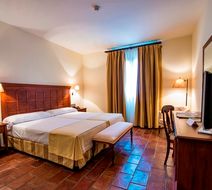 Cortijo Santa Cruz V Serena Room