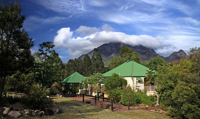 Mt Barney Lodge Exterior