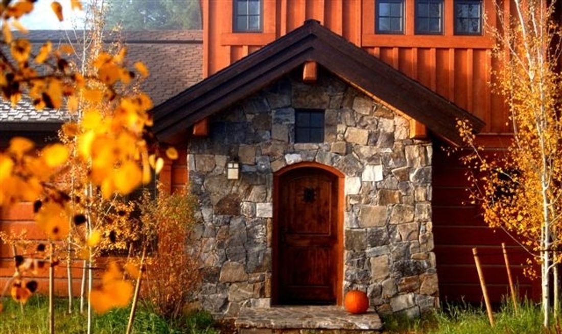 Rock Creek Cottages at Tamarack Exterior