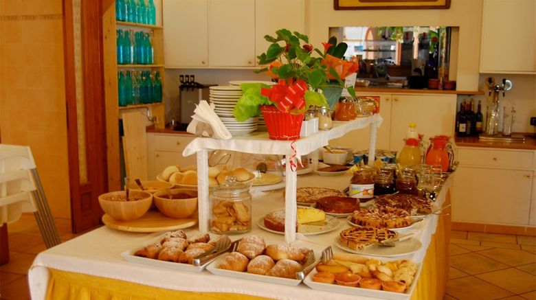 <b>Hotel Domus de Janas Sul Mare Restaurant</b> <b>Hotel Domus de Janas Sul Mare Restaurant</b>