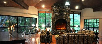 Escarpment Retreat Lobby